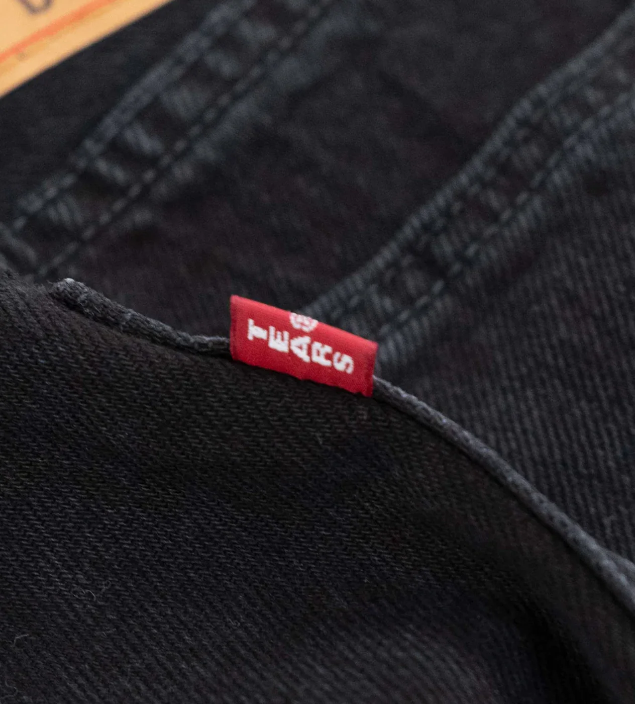 Denim Tears x Levi's Cotton Wreath Black Denim Jeans - Image 4